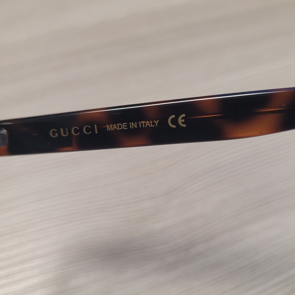 GUCCI NWOT SUNGLASSES Unisex - Picture 3 of 13